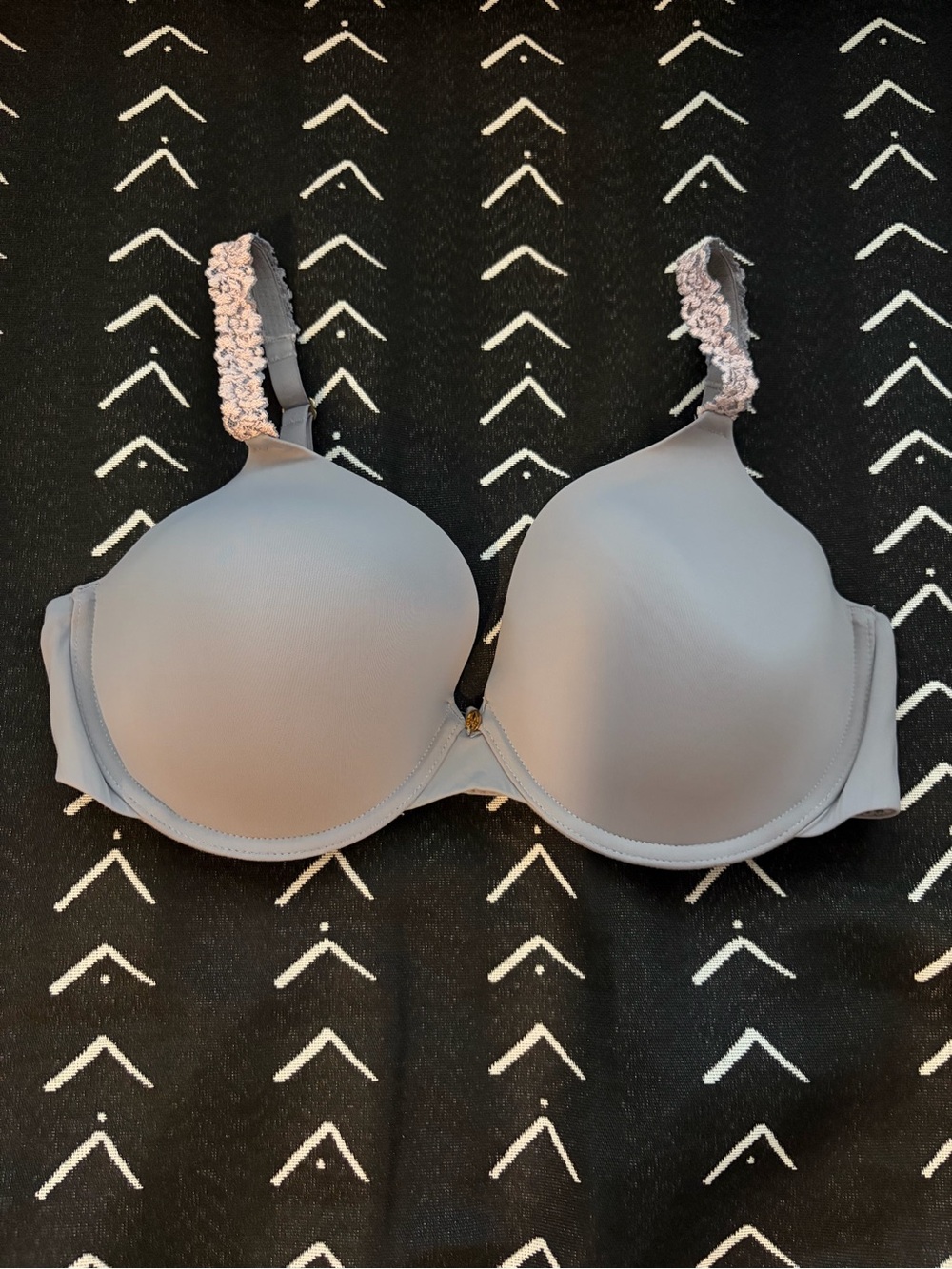 Natori Smooth Molded T-Shirt Bra in Light purple with Lace Straps